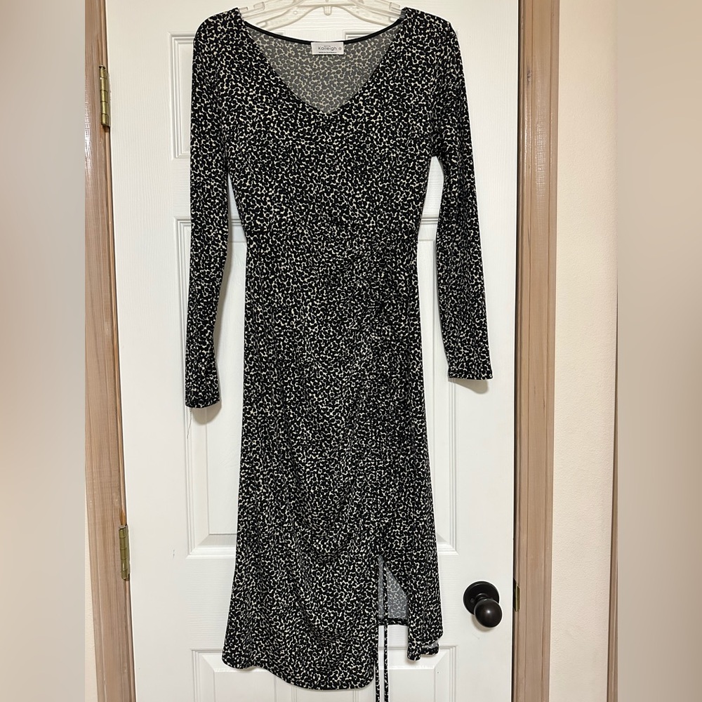 Kaileigh Hadlee Knit Ruched
Midi Dress.